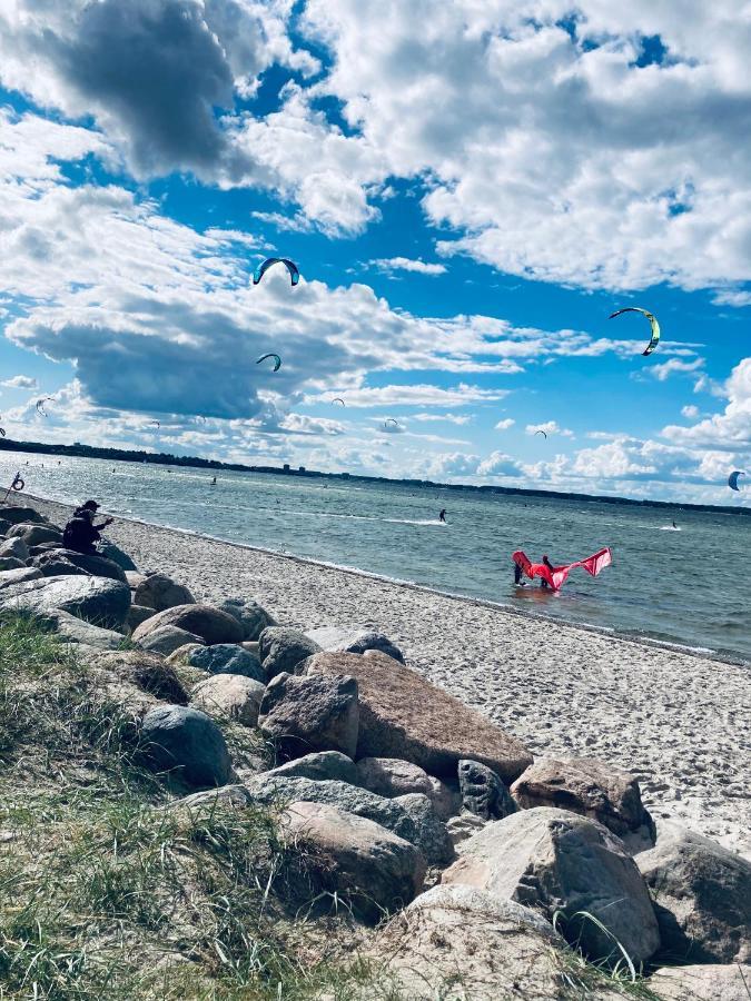 Apartamento Liegeplatz Twee Laboe Exterior foto