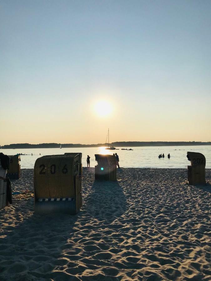 Apartamento Liegeplatz Twee Laboe Exterior foto